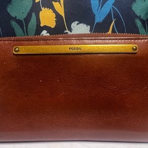 Fossil Liza Zip Around Clutch